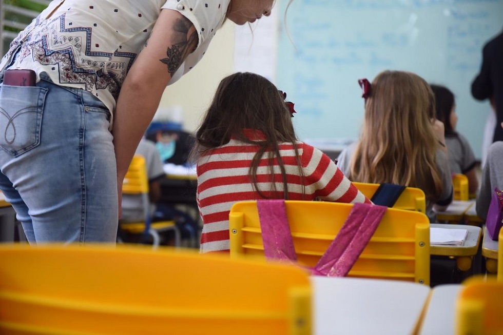 Edital para contratar professor em Votorantim