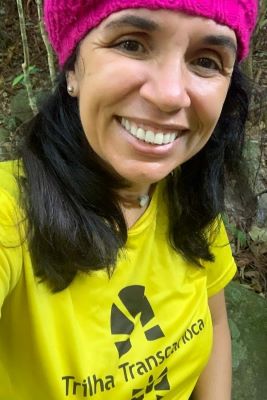 Mulheres na trilha e na conservação 4 MiniOeco Luciana perfil