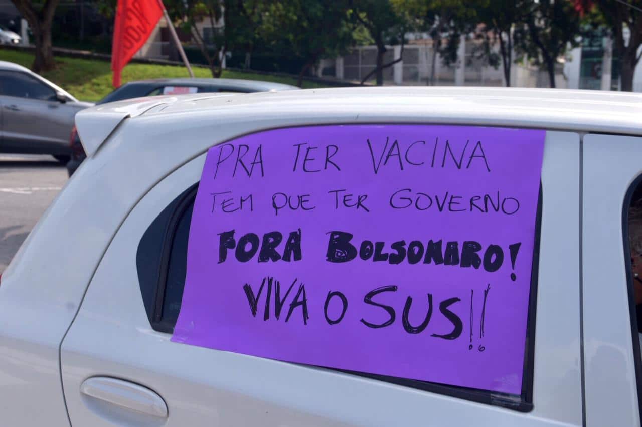 Motoristas que protestaram contra Bolsonaro foram multados em até R$ 6 mil 20 motoristas que protestaram contra bolsonaro foto 2 elineudo meira