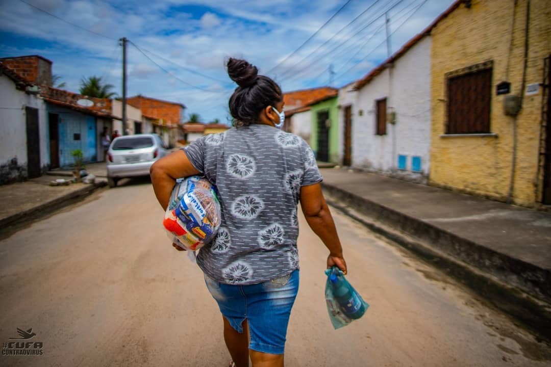 Na linha de frente contra a Covid-19, mulheres lutam para se apoiar em favelas do Brasil 10 na linha de frente contra a covid 19 mulheres lutam para se apoiar em favelas do brasil img2