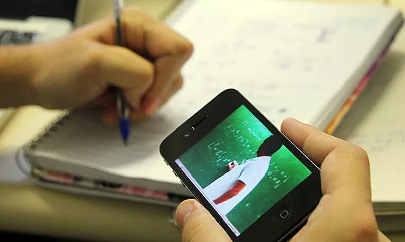 “Instável”: Um ano de ensino remoto nas escolas estaduais de São Paulo 53 instavel um ano de ead nas escolas estaduais de sao paulo
