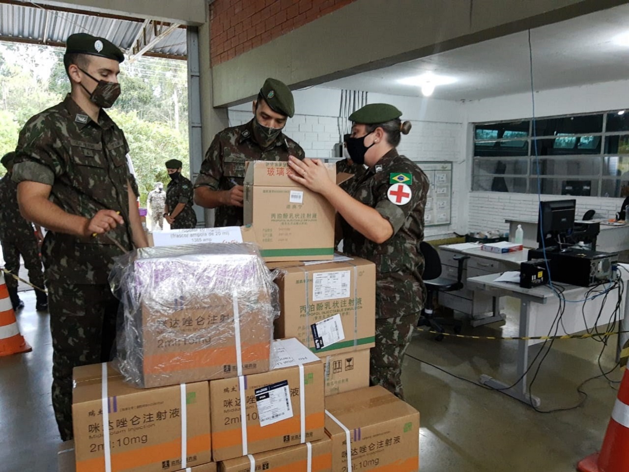 Ministério da Saúde pediu a Exército envio de cloroquina para todo o Brasil com emergência