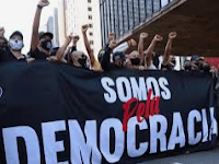 polit2Bpela2Bdemocracia