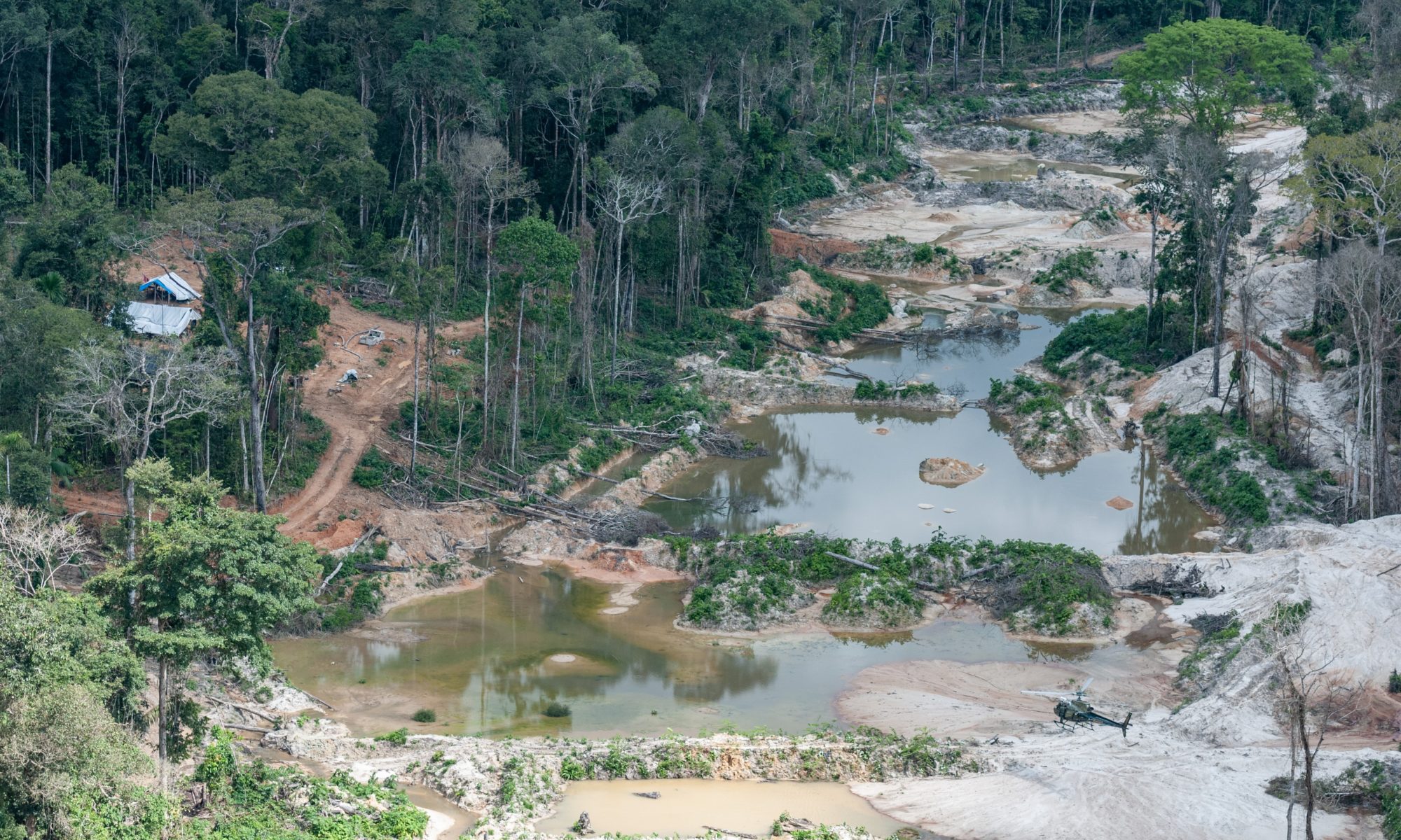 Acusados de garimpo ilegal em terra Munduruku pedem ao governo mineração no entorno da TI 33 Terra_Indígena_Munduruku,_Pará_