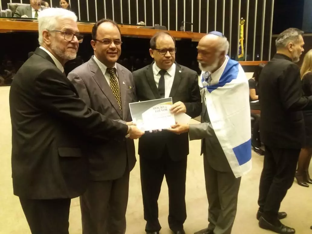 Grupo evangélico fez oferta paralela de vacinas ao Ministério da Saúde e prefeituras 16 foto 5 grupo evangelico fez oferta paralela de vacinas ao ministerio da saude e prefeituras