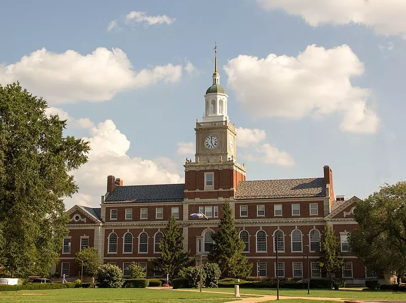 Futuros espiões: NSA financia acampamento de férias para jovens que falam português 16 universidade de washington