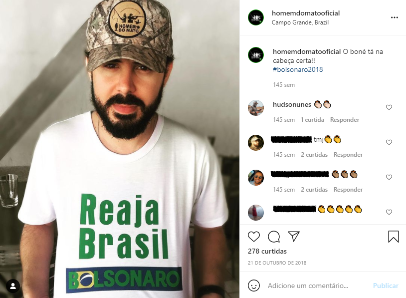 Caçadores ilegais: brasileiros compartilham dicas de caça e venda de armas no Facebook 17 Foto de Hudson Nunes no Instagram com camiseta de apoio a Bolsonaro e boné da marca Homem do Mato