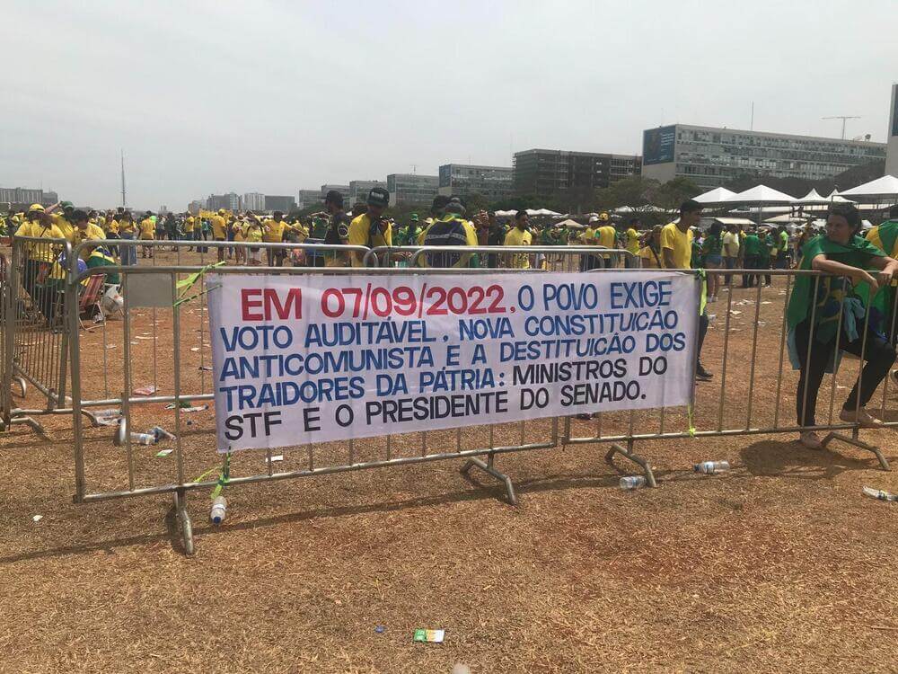 A “estratégia discursiva” dos cartazes que pediram golpe no 7 de setembro 10 foto 3 laura