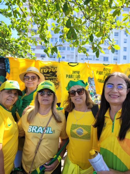 No RJ, cristãos conservadores levaram trios e ônibus cheios de fiéis para ato bolsonarista 9 foto1 no rj cristaos conservadores levaram trios e onibus cheios de fieis para ato bolsonarista 450x600 1