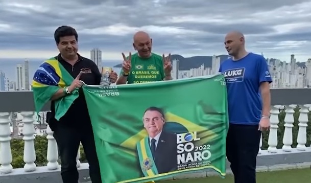 Foto1 Aliado de Bolsonaro Luciano Hang enviou caminhoes para ato golpista segundo PRF