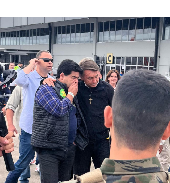 Foto4 Aliado de Bolsonaro Luciano Hang enviou caminhoes para ato golpista segundo PRF