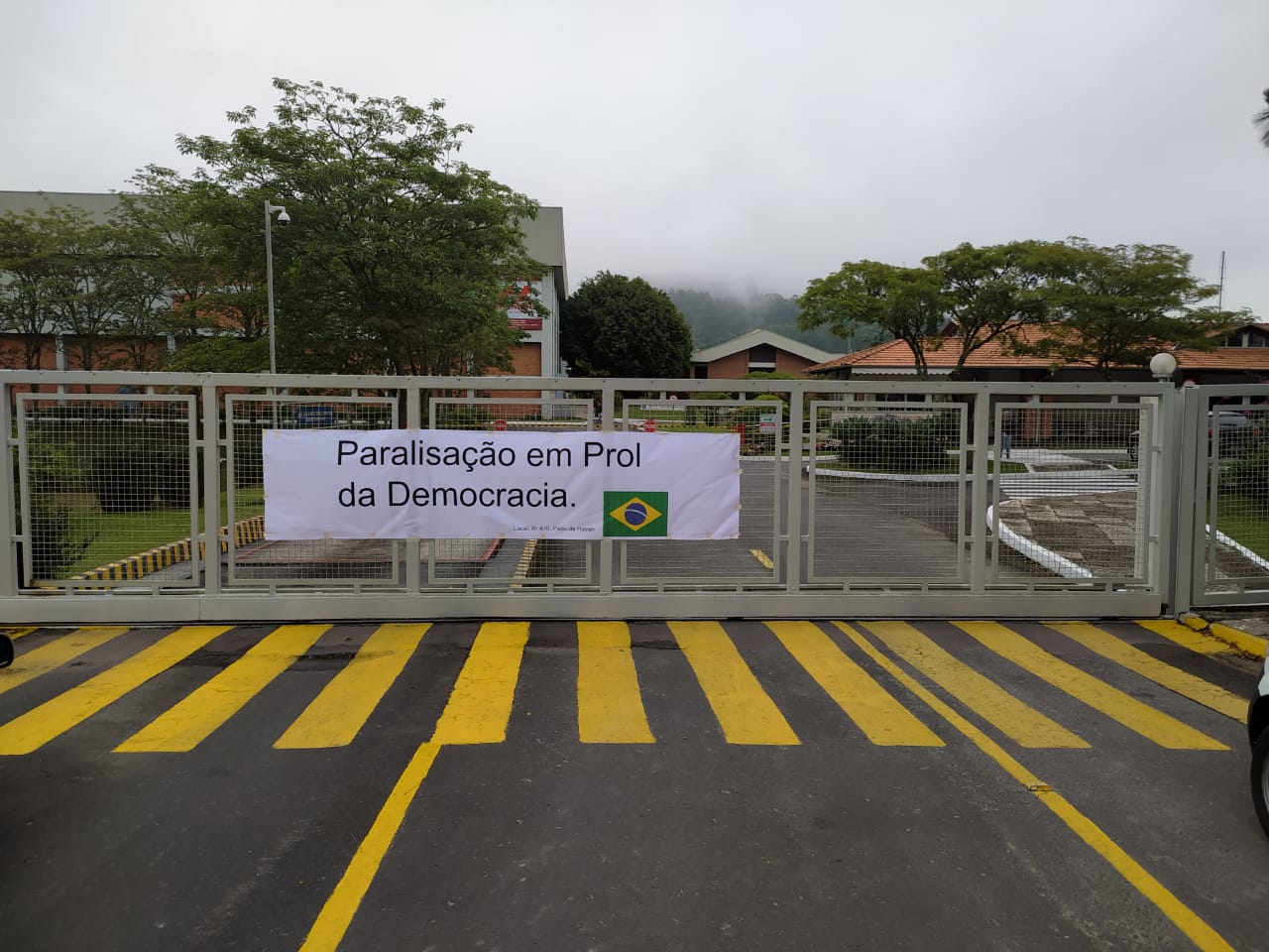 Foto5 Aliado de Bolsonaro Luciano Hang enviou caminhoes para ato golpista segundo PRF